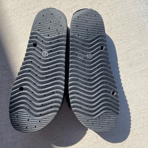 DZWE platform slides - Picture 2 of 4